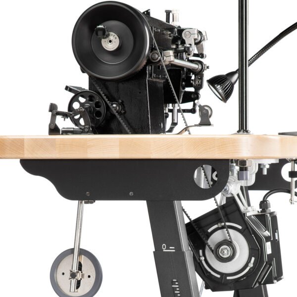 Sailrite Deluxe Fabricator Sewing Machine (220V)