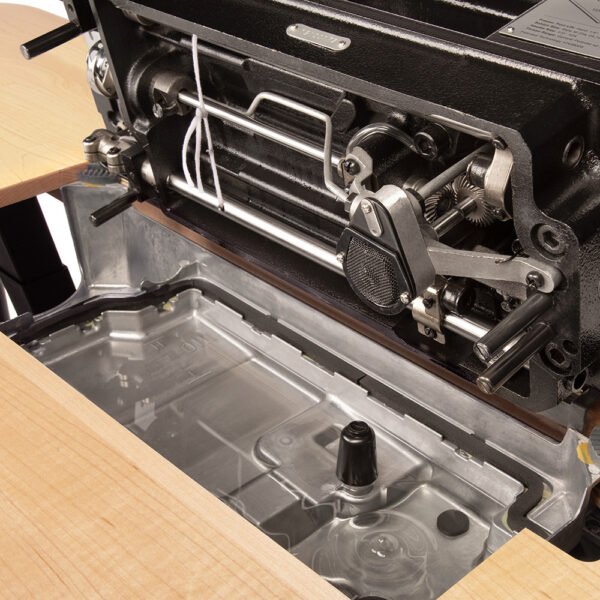 Sailrite Deluxe Fabricator Sewing Machine (220V)